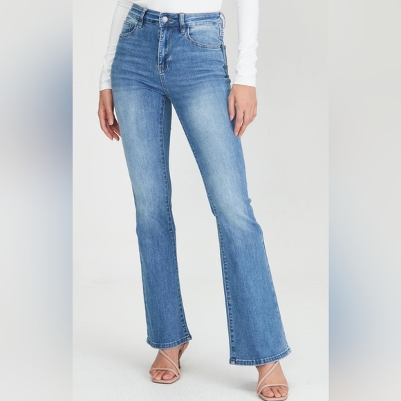 Flare Jeans in Classic Blue High Waist Small - Picture 1 of 11